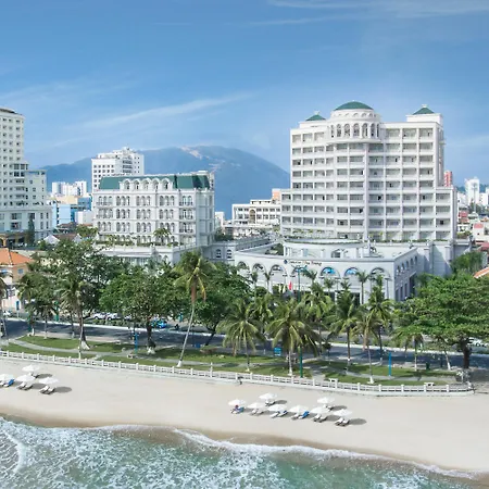 Sunrise Nha Trang Beach Hotel & Spa Exterior photo