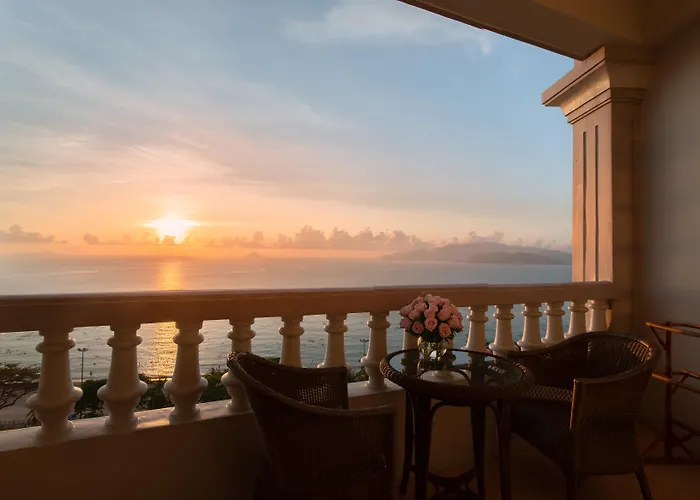 Sunrise Nha Trang Beach Hotel & Spa
